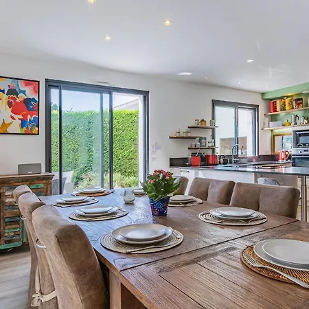 Feriehus 4 Bedroom Stunning In *