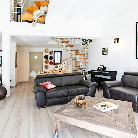 4 Bedroom Stunning In